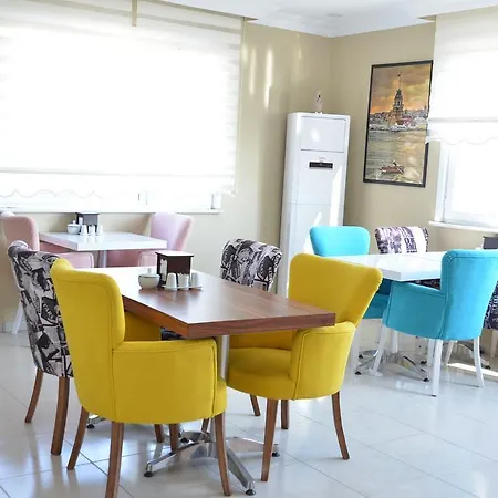 Отель Airport Stop Over Suites